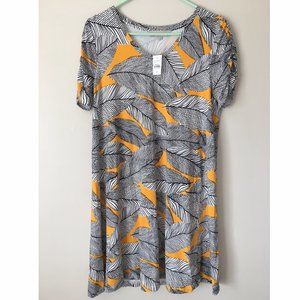 NWT–Loft Swing Dress Black and White Leaf Print